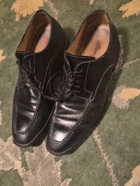 Santoni Black Leather Lace-Up Oxfords